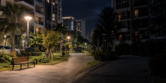 Ночное освещение во дворе